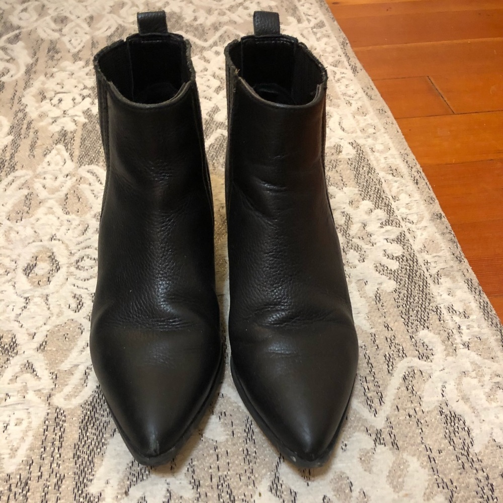 LAST CALL TAKING OFFERS [Marc Fisher leather booties]